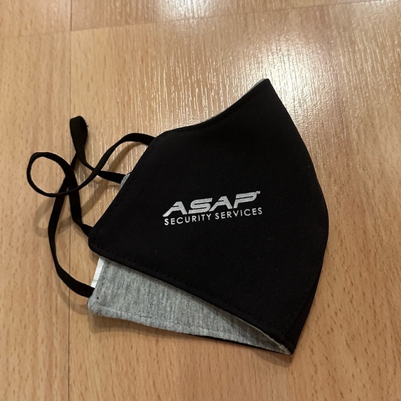 Black and grey fabric face mask - Picture 1 of 7